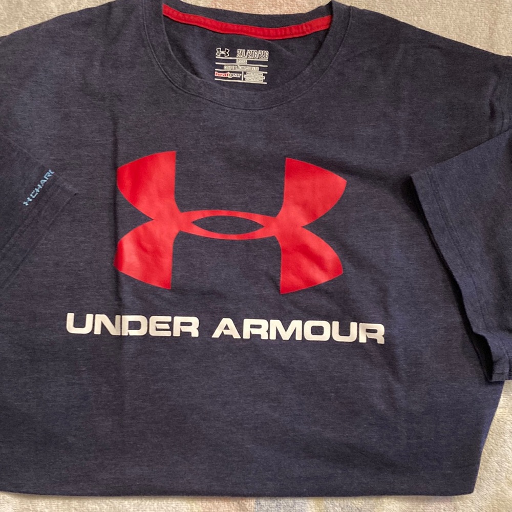 Under Armour men’s short sleeve t-shirt, size 2XL Loose fit
